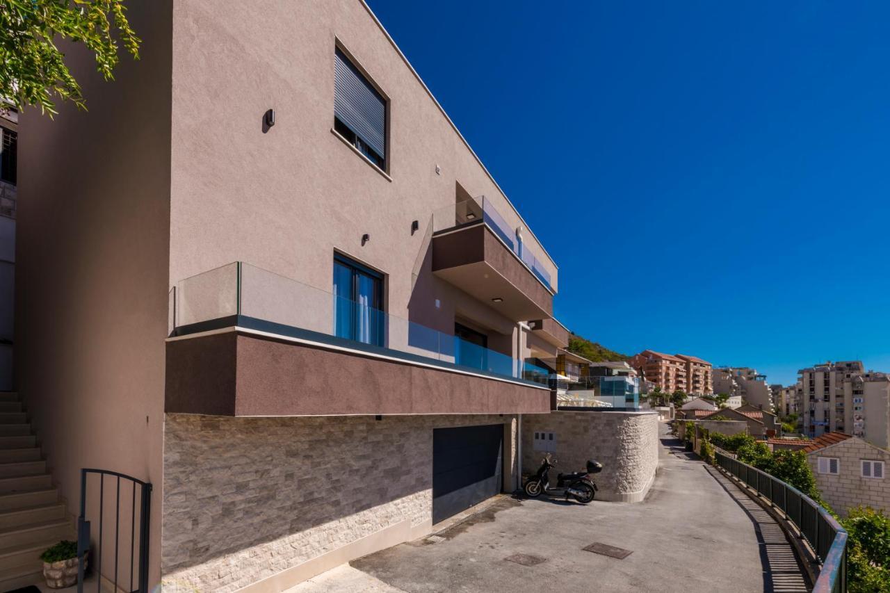 Makris No1