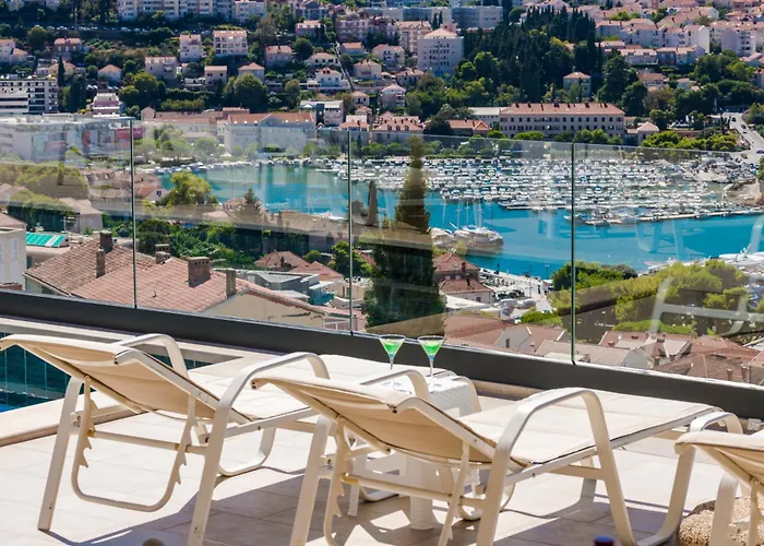 Apartments Makris No1