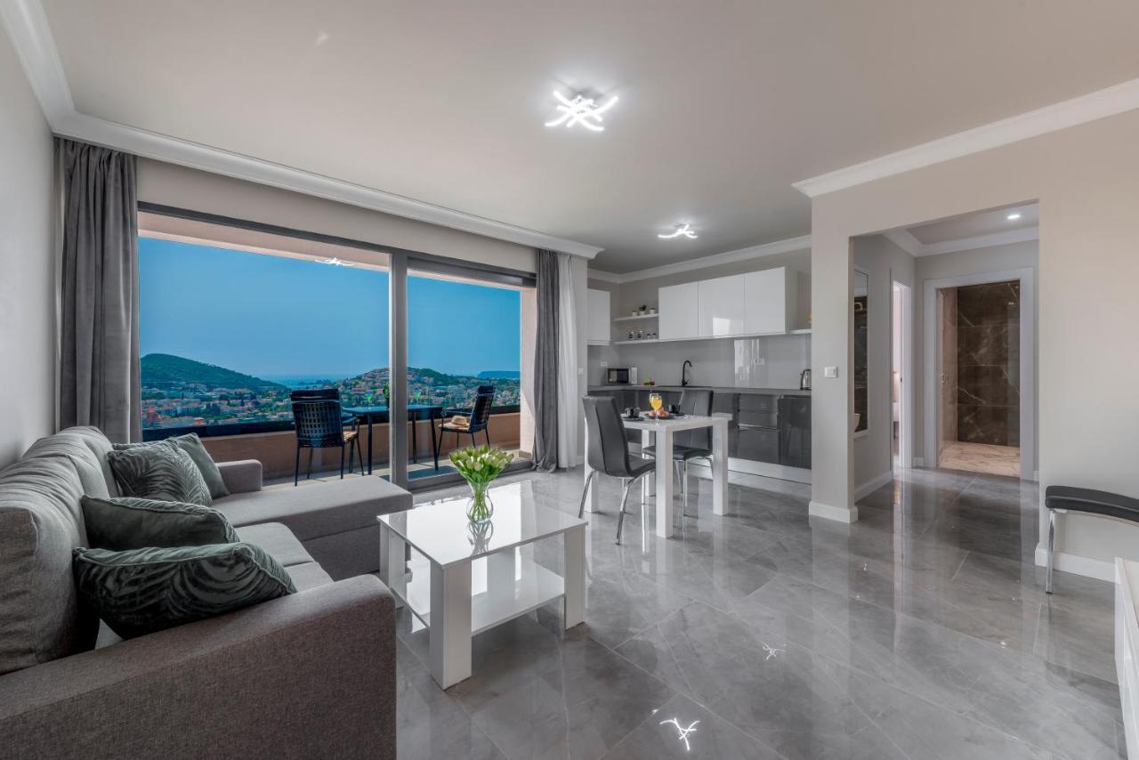 Makris No1 * Ragusa